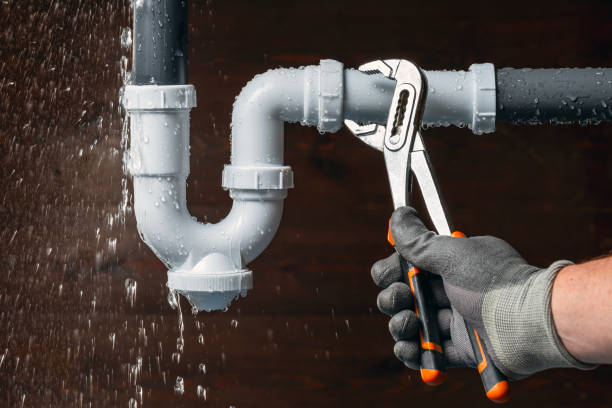 Professional Leak Detection technician working in Twin Lakes, WI